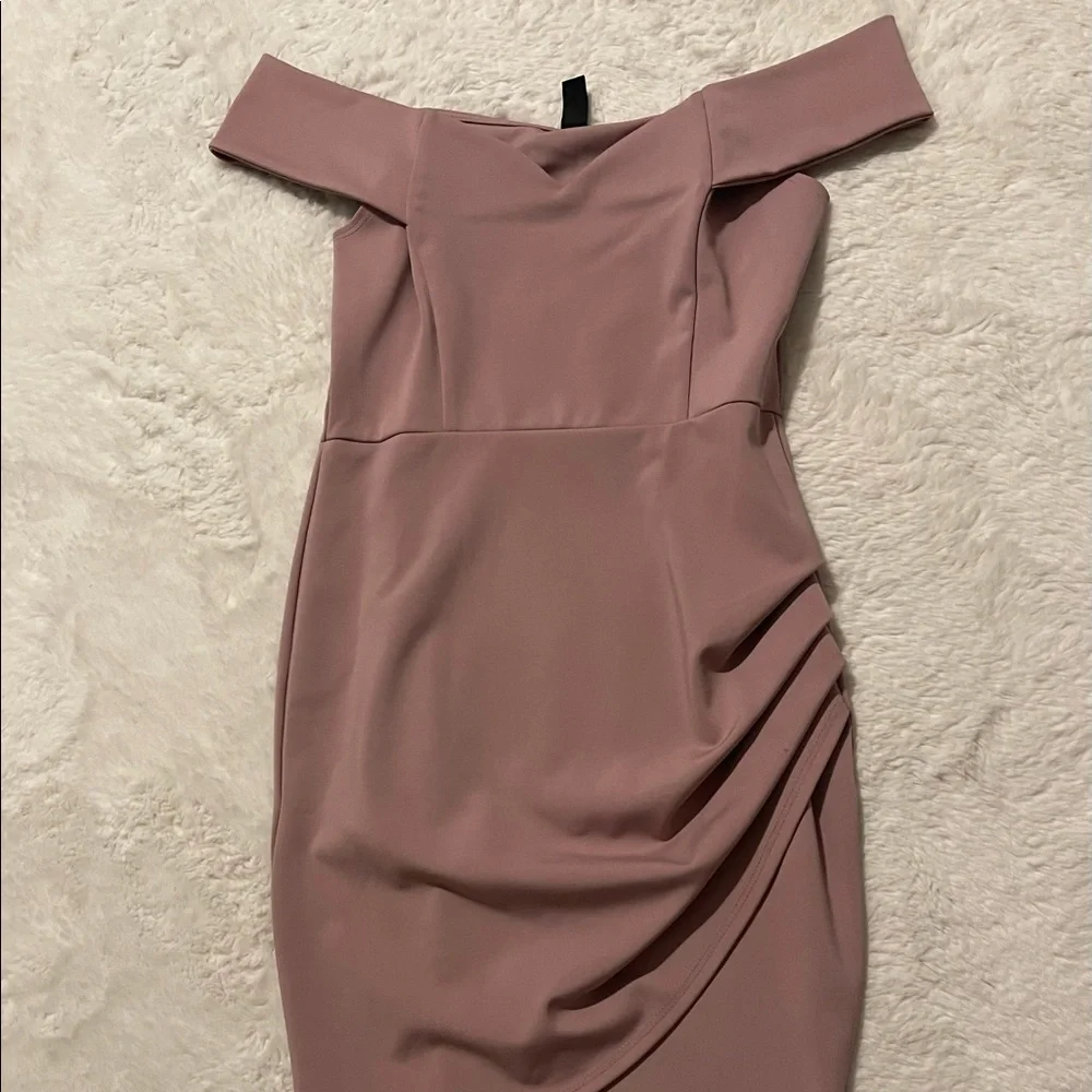 Windsor asymmetrical, off shoulder dress. Size M. Worn once in good condition. - Picture 1 of 4